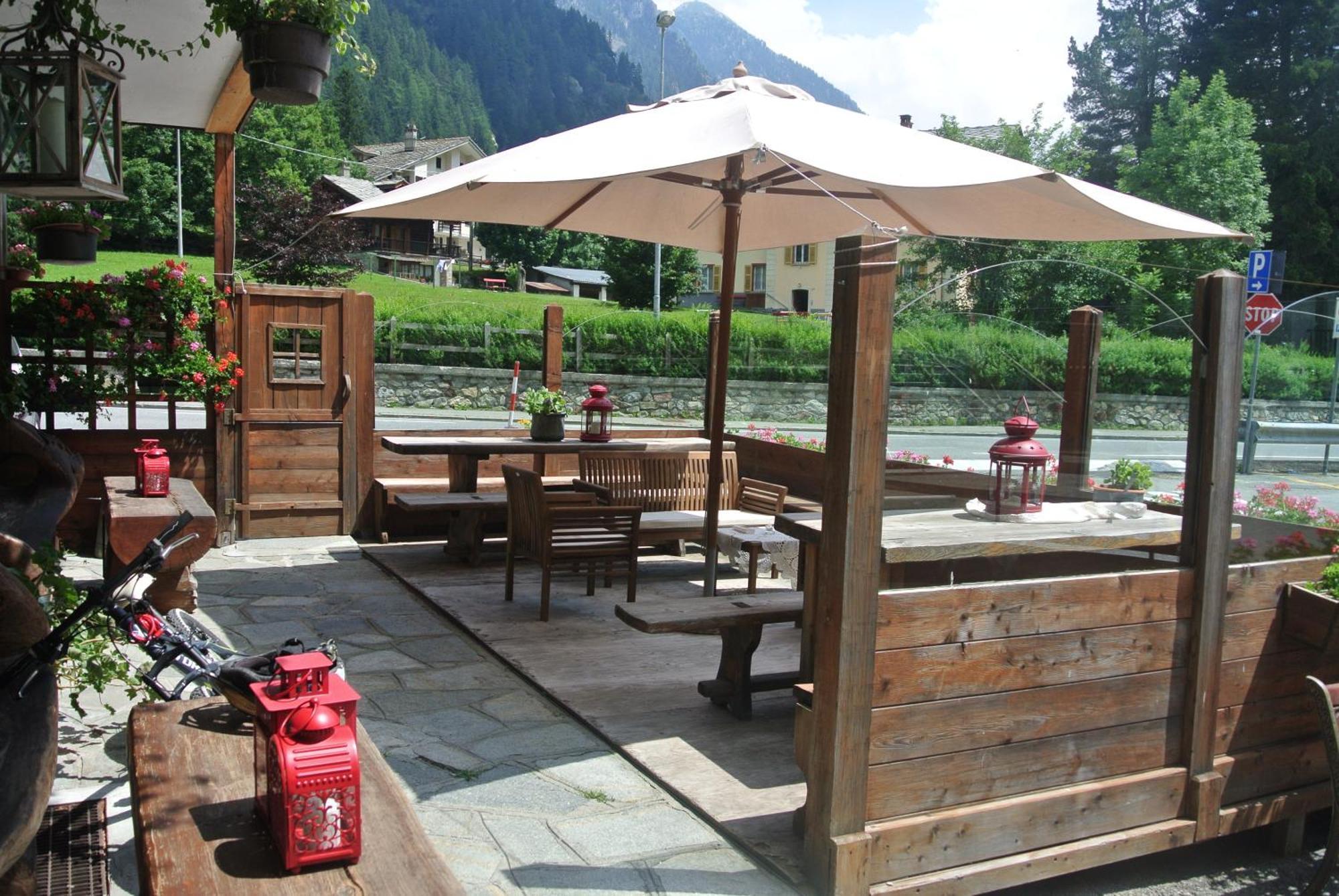 Albergo Alpenrose Ski&Bike Mountain Hotel Грессоне-Сен-Жан Экстерьер фото