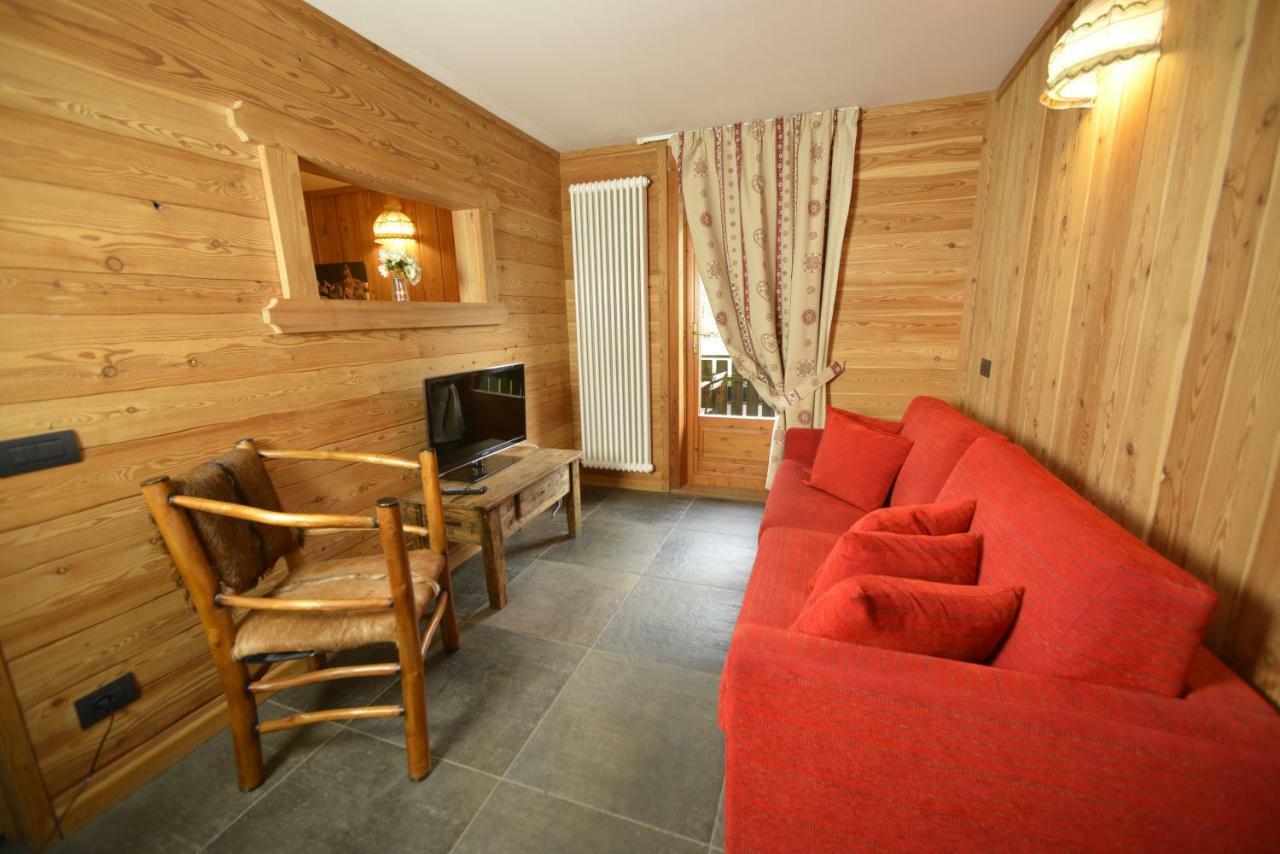 Albergo Alpenrose Ski&Bike Mountain Hotel Грессоне-Сен-Жан Экстерьер фото
